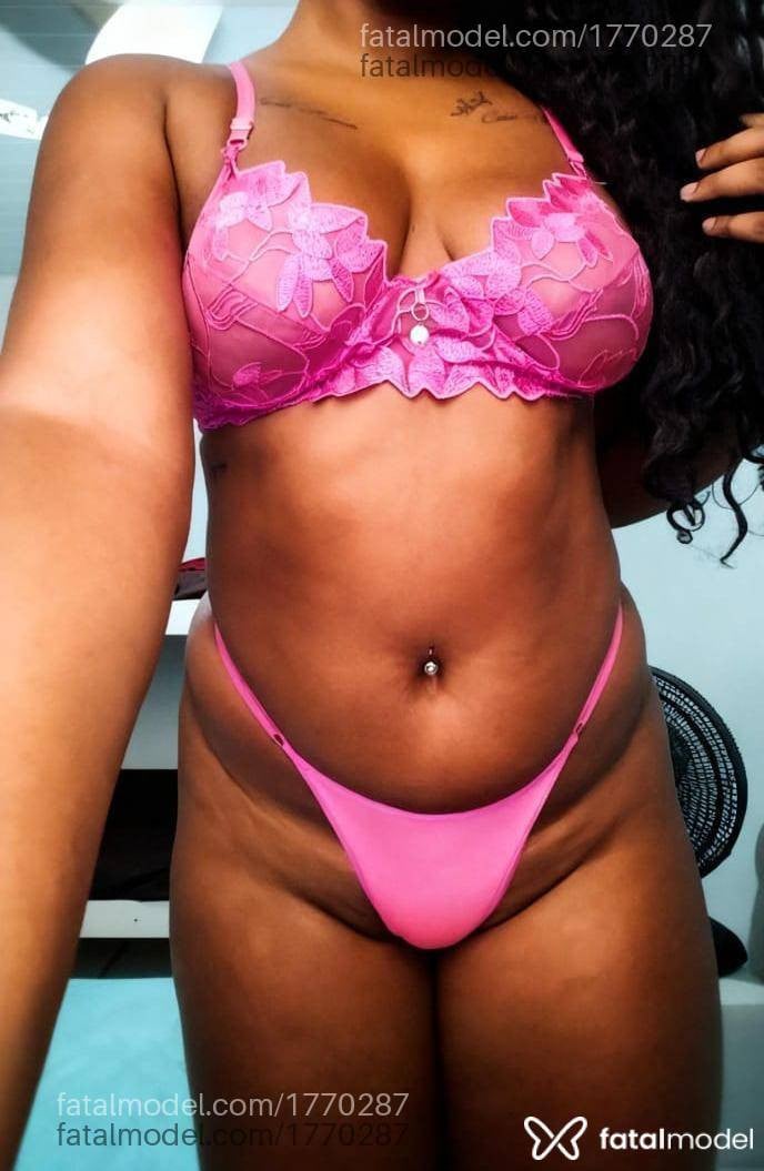 Acompanhante mulher morena (o) de olhos pretos em Pouso Alegre - Marcela