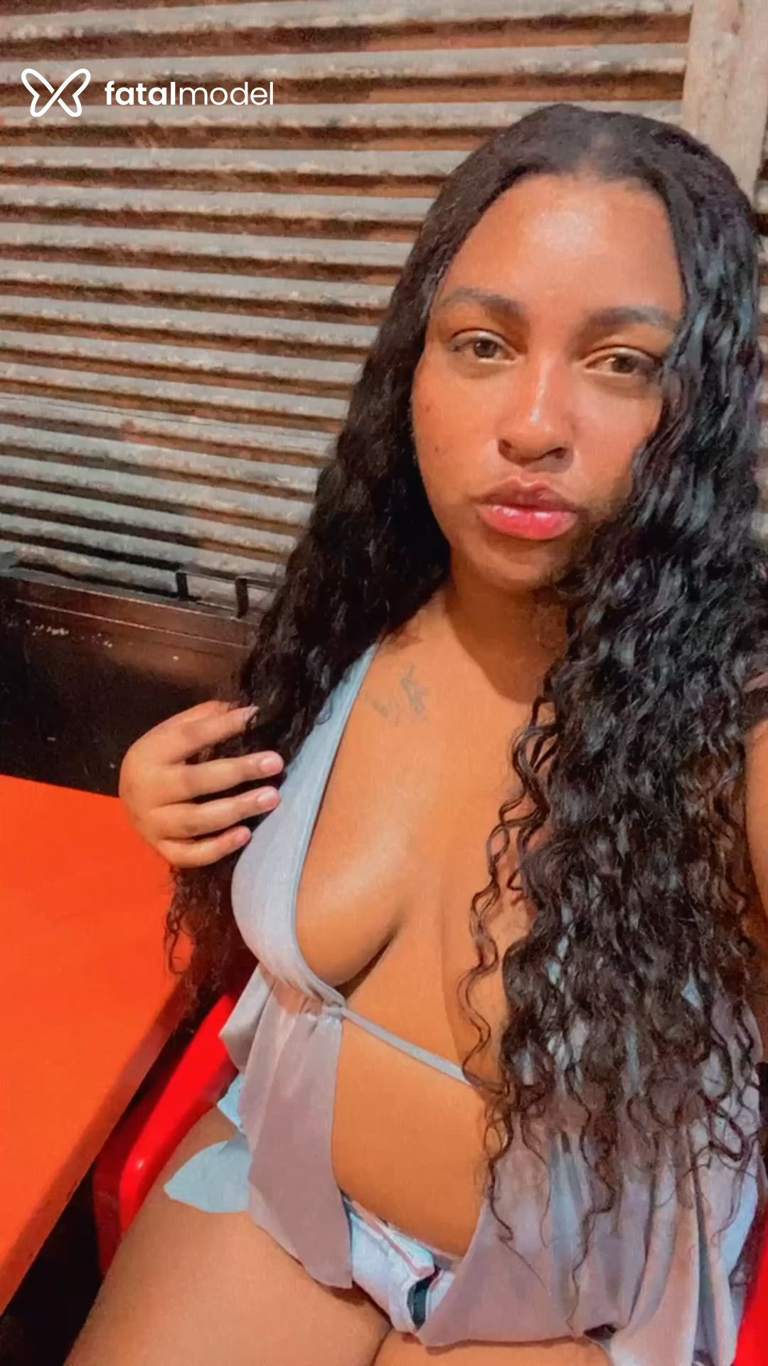 Acompanhante mulher morena (o) de olhos pretos em Araruama - Marcela