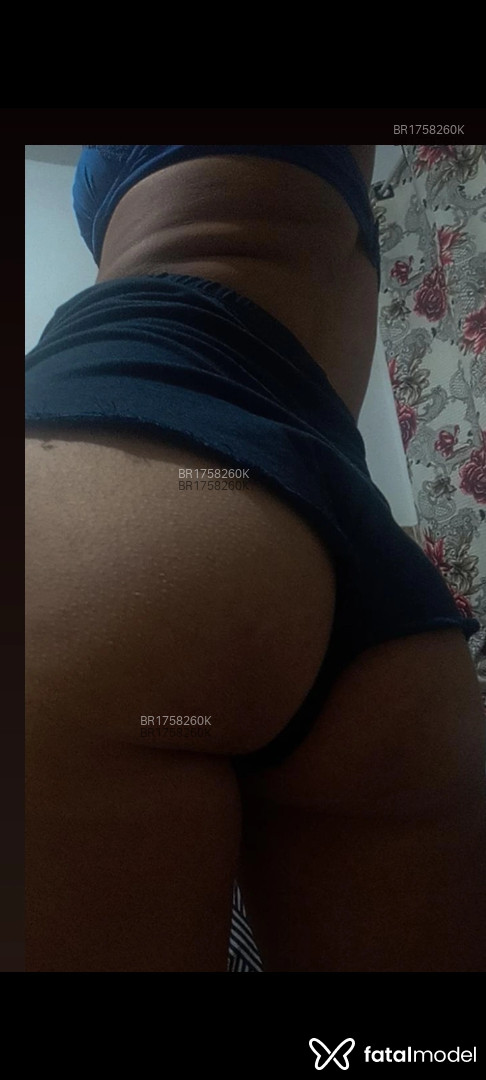 Acompanhante mulher com cabelo castanho de olhos verdes em Rio de Janeiro - Alice