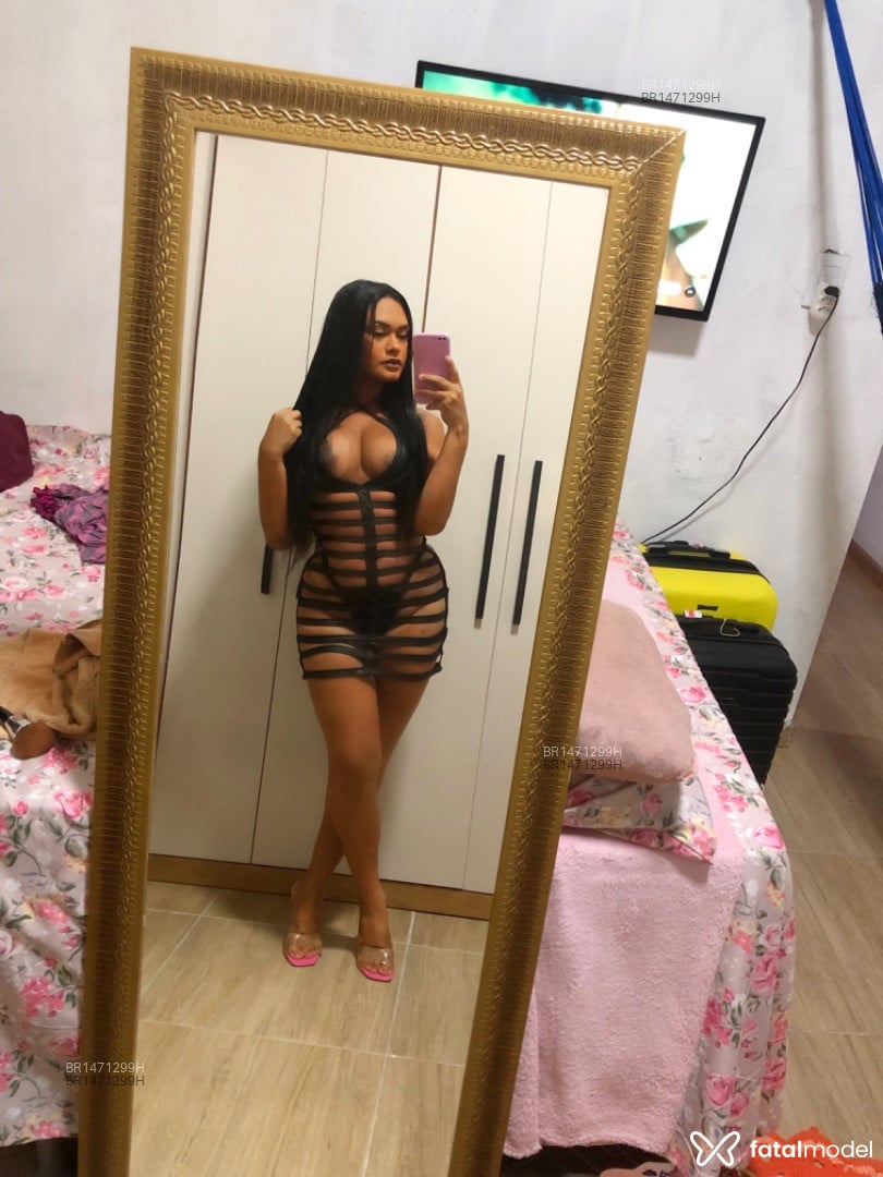 Acompanhante mulher trans com cabelo castanho de olhos castanhos em Acaraú - Biianquinha