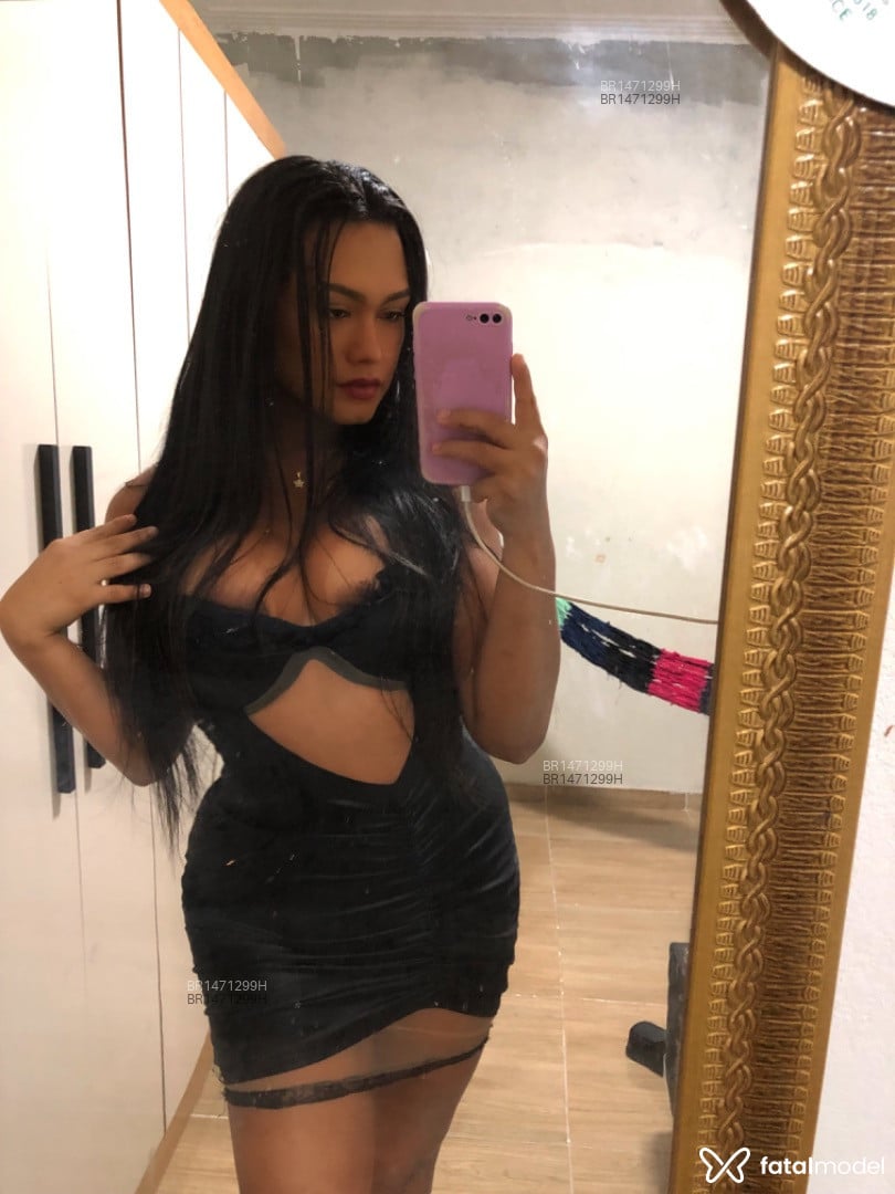 Acompanhante mulher trans com cabelo castanho de olhos castanhos em Acaraú - Biianquinha