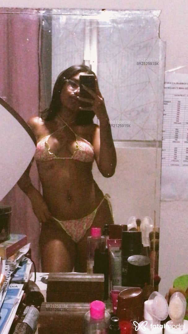Acompanhante mulher morena (o) de olhos castanhos em Rio de Janeiro - Mavi