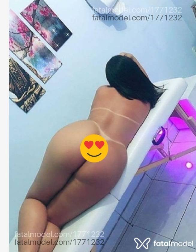Acompanhante mulher morena (o) de olhos castanhos - Julia