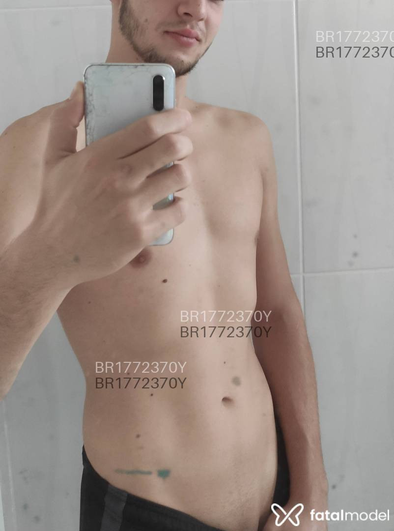 Acompanhante homem com cabelo castanho de olhos verdes em Florianópolis - Felipe ortega