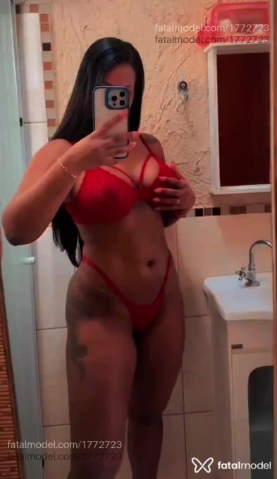 Acompanhante mulher morena (o) de olhos pretos em São João da Boa Vista - Mara