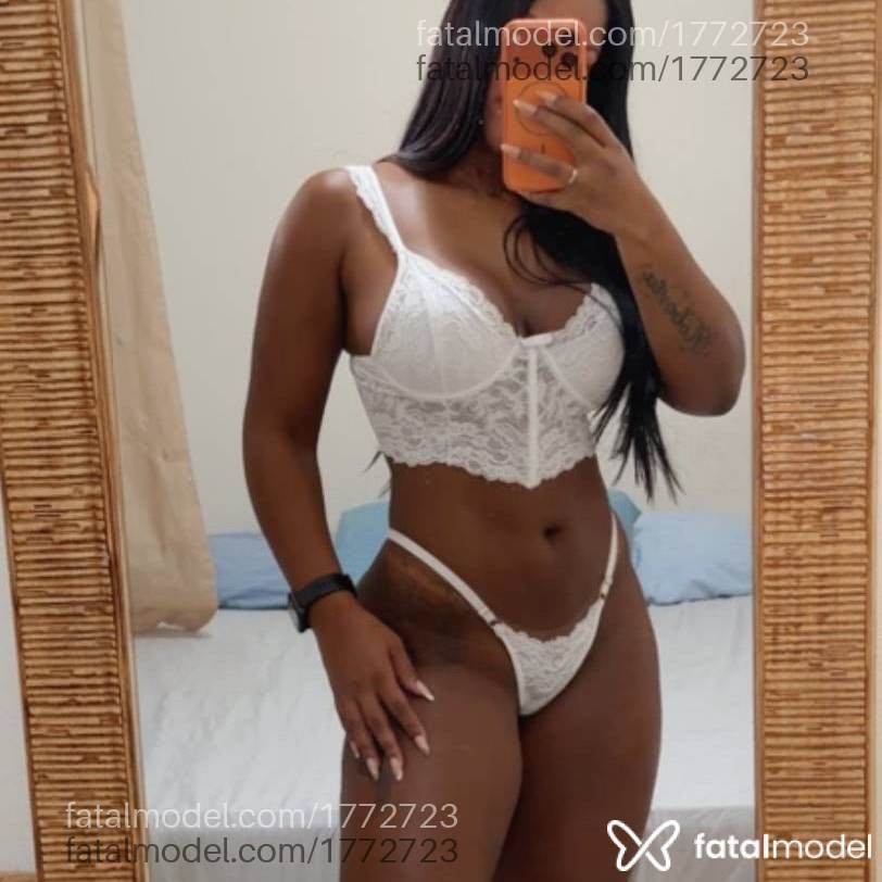 Acompanhante mulher morena (o) de olhos pretos em Marília - Mara