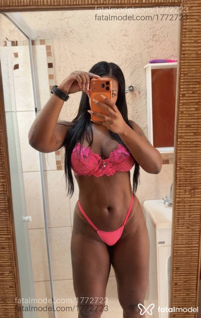 Acompanhante mulher morena (o) de olhos pretos em Marília - Mara