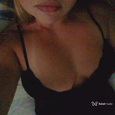 Acompanhante mulher loira (o) de olhos verdes - Maria Eduarda