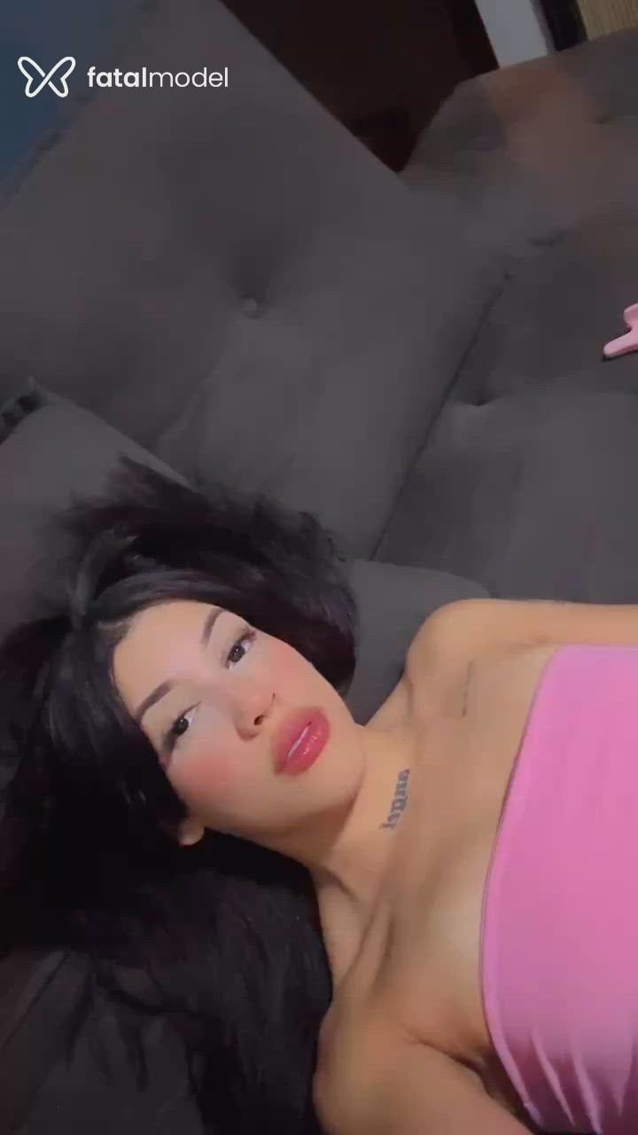 Acompanhante mulher loira (o) de olhos pretos - Vitória