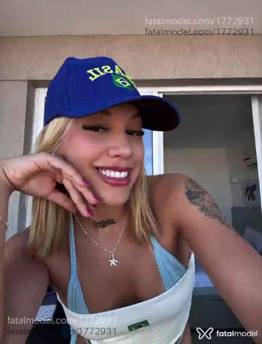Acompanhante mulher loira (o) de olhos pretos em Macaé Acompanhante mulher loira (o) de olhos pretos em Macaé - Vitória