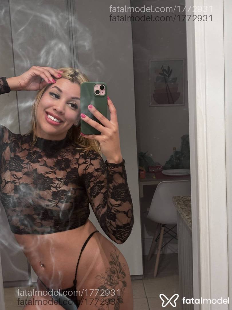 Acompanhante mulher loira (o) de olhos pretos em Macaé Acompanhante mulher loira (o) de olhos pretos em Macaé - Vitória