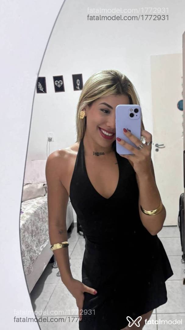 Acompanhante mulher loira (o) de olhos pretos em Macaé - Vitória