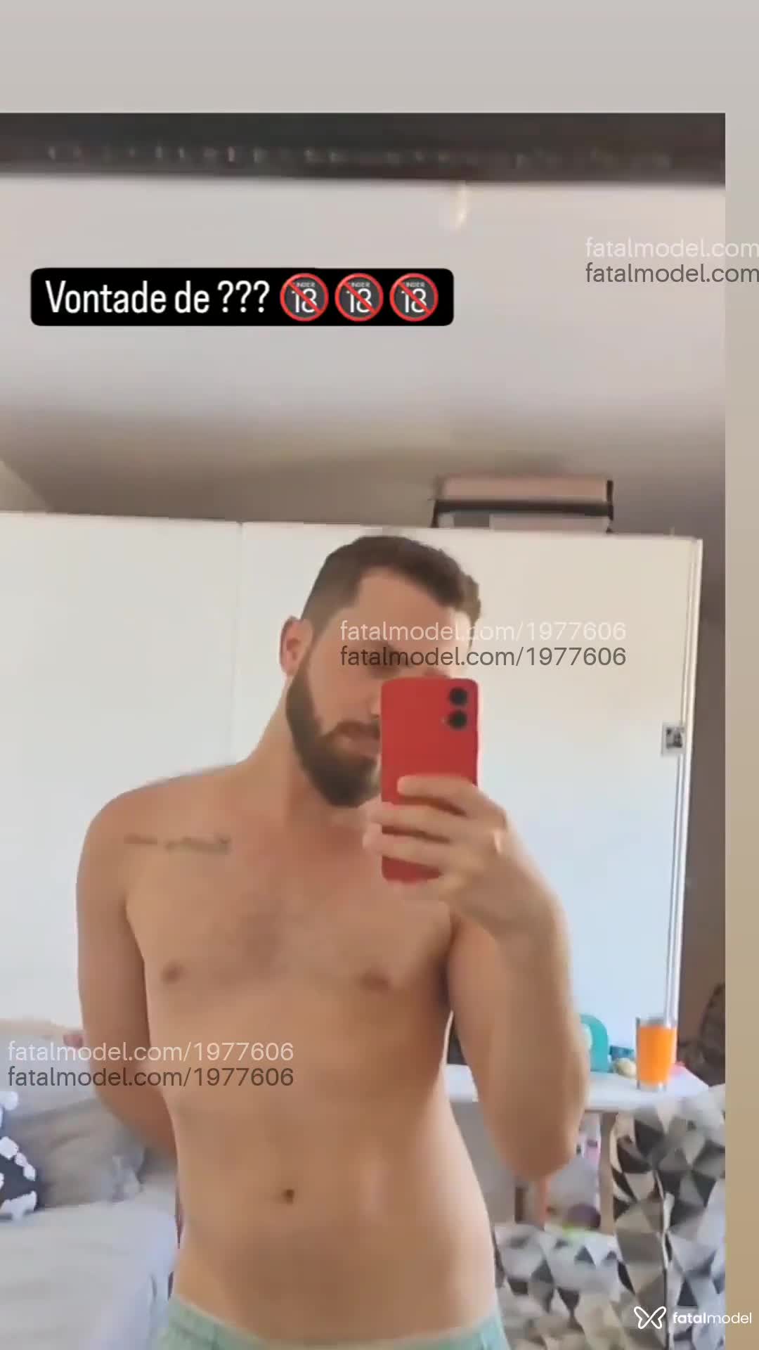 Acompanhante homem com cabelo castanho de olhos castanhos em Vila Velha - Matteo