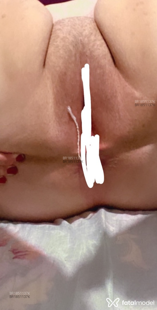 Acompanhante mulher morena (o) de olhos castanhos em Virtual Acompanhante mulher morena (o) de olhos castanhos em Virtual - Violeta
