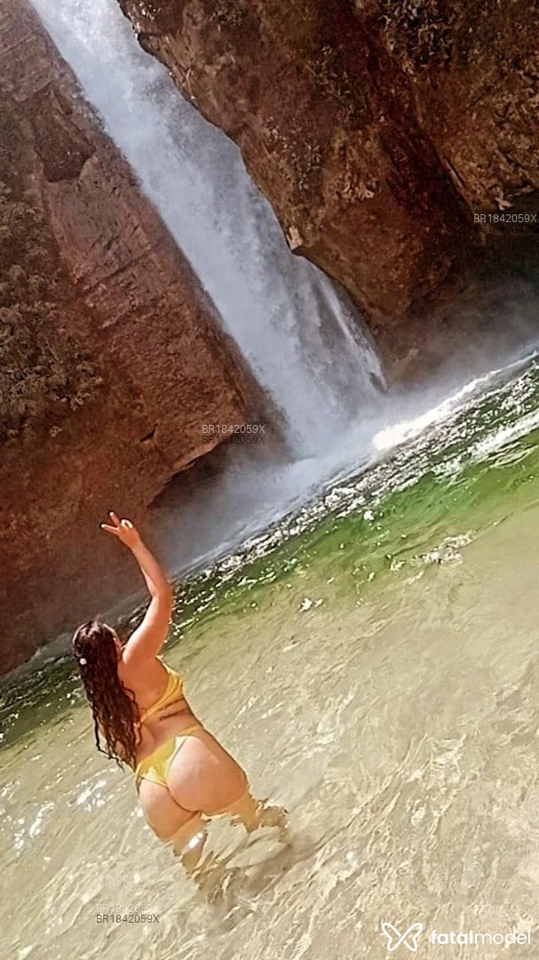 Acompanhante mulher morena (o) de olhos pretos em Pontes e Lacerda - Cristal