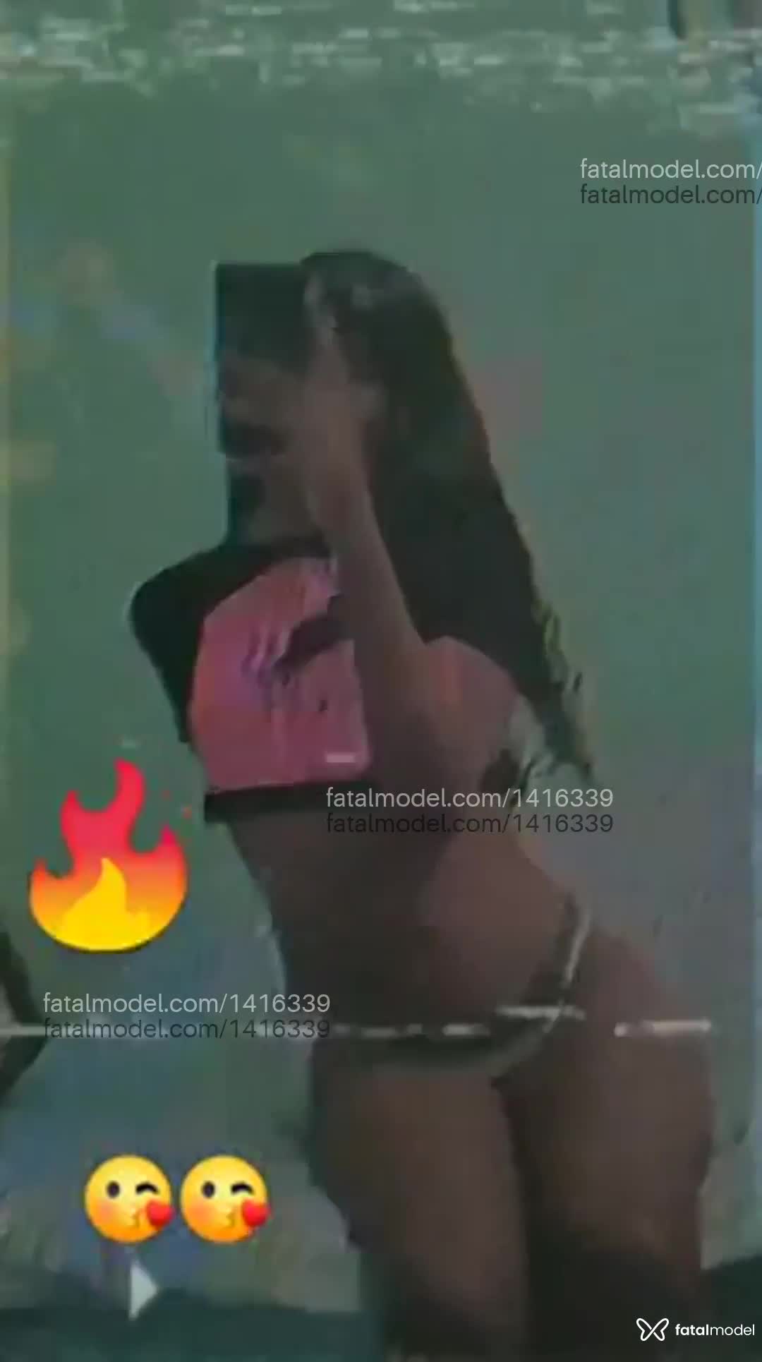 Acompanhante mulher trans com cabelo colorido de olhos castanhos em Nova Iguaçu - Lorena