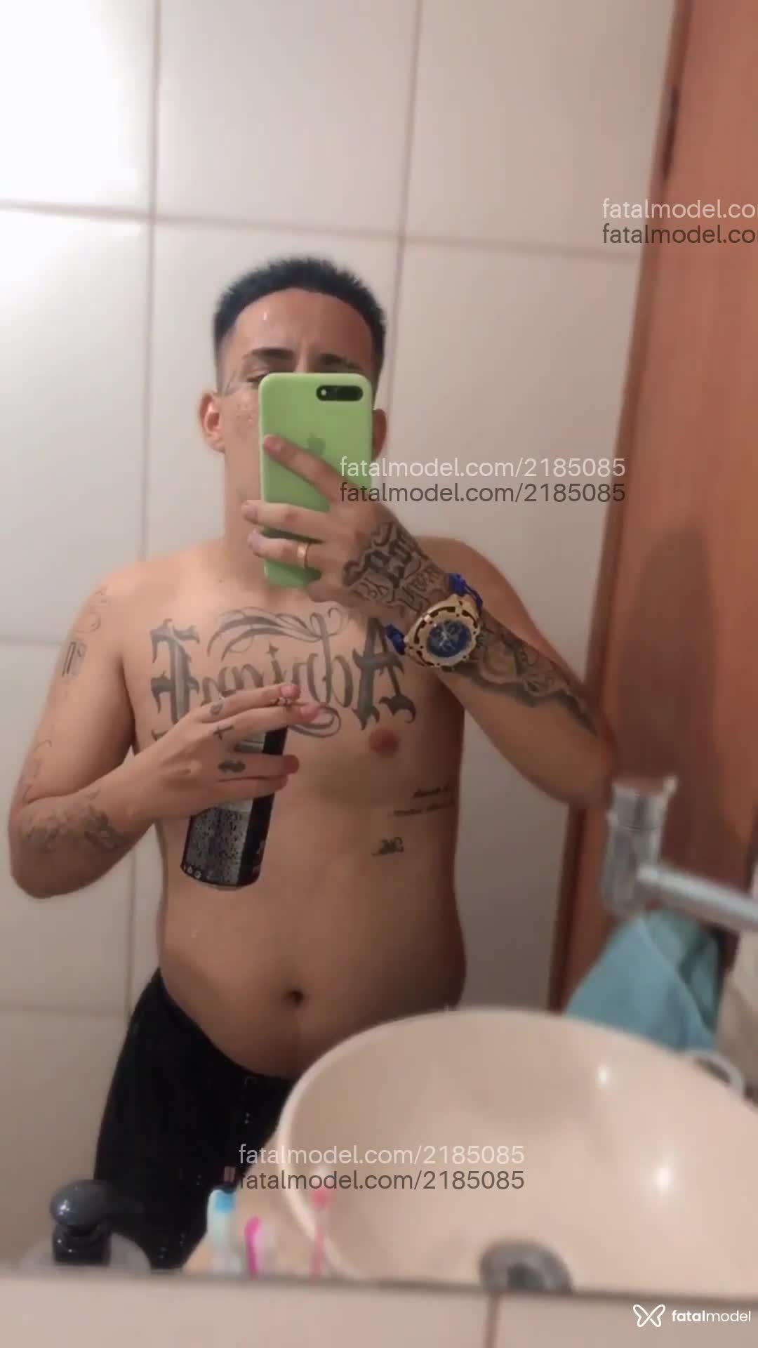 Acompanhante homem com cabelo castanho de olhos castanhos em Belo Horizonte - Carlos