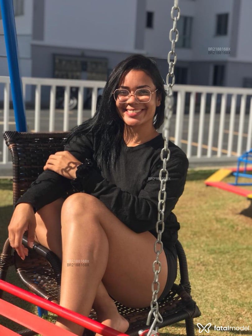 Acompanhante mulher morena (o) de olhos pretos em Recife - Luanna