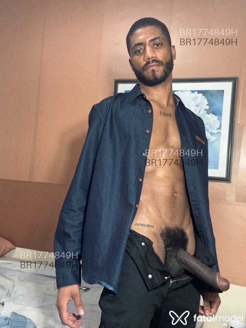 Acompanhante homem com cabelo castanho de olhos pretos em São Paulo Acompanhante homem com cabelo castanho de olhos pretos em São Paulo - James Villar