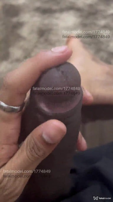 Acompanhante homem com cabelo castanho de olhos pretos em São Paulo Acompanhante homem com cabelo castanho de olhos pretos em São Paulo - James Villar