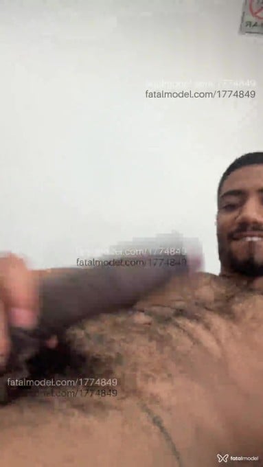 Acompanhante homem com cabelo castanho de olhos pretos em São Paulo Acompanhante homem com cabelo castanho de olhos pretos em São Paulo - James Villar