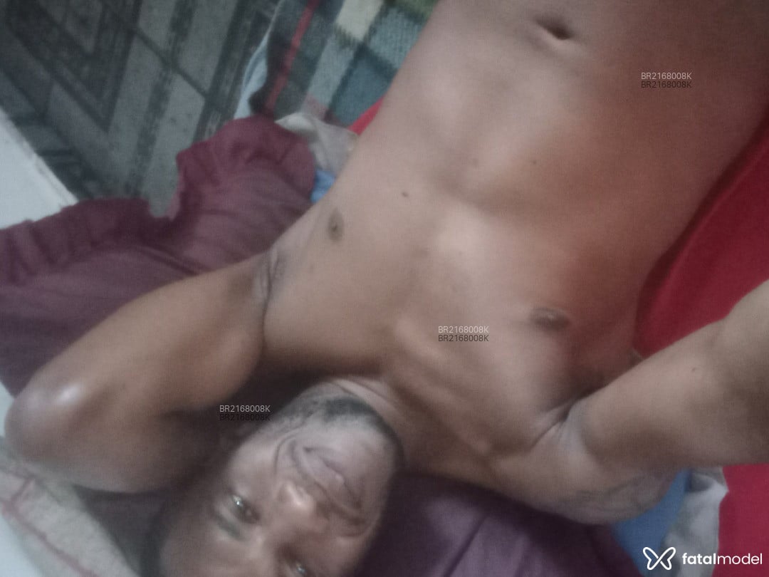 Acompanhante homem sem cabelo de olhos castanhos em Cabo Frio Acompanhante homem sem cabelo de olhos castanhos em Cabo Frio - Mp Drigo
