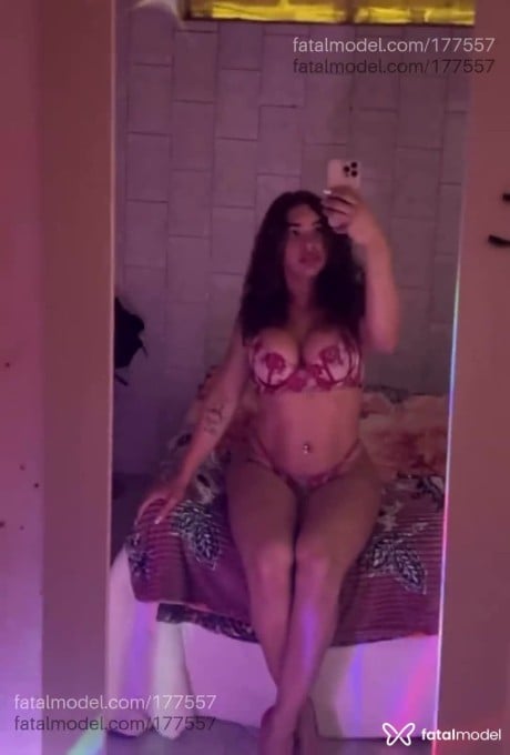 Acompanhante travesti com cabelo castanho de olhos castanhos em Conselheiro Lafaiete - Flavia Alcântara