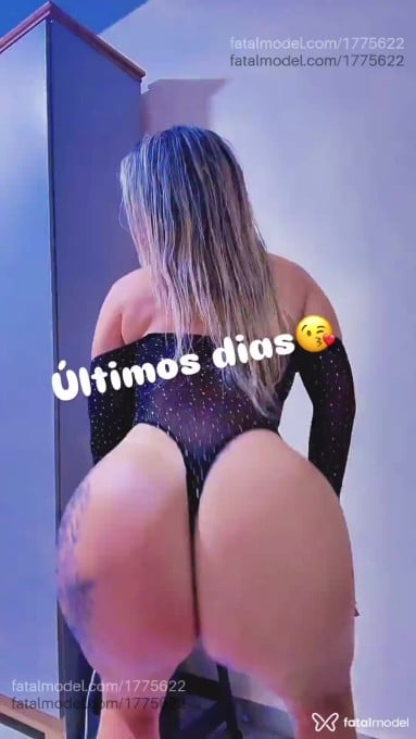 Acompanhante mulher loira (o) de olhos pretos - Letícia Andrade