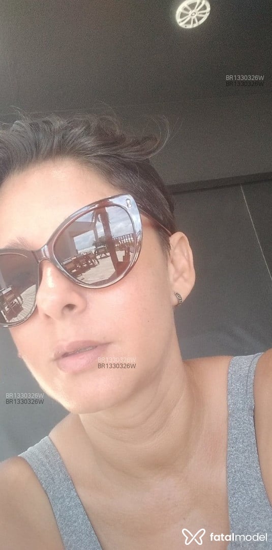 Acompanhante mulher com cabelo castanho de olhos castanhos em Itabuna Acompanhante mulher com cabelo castanho de olhos castanhos em Itabuna - Natali