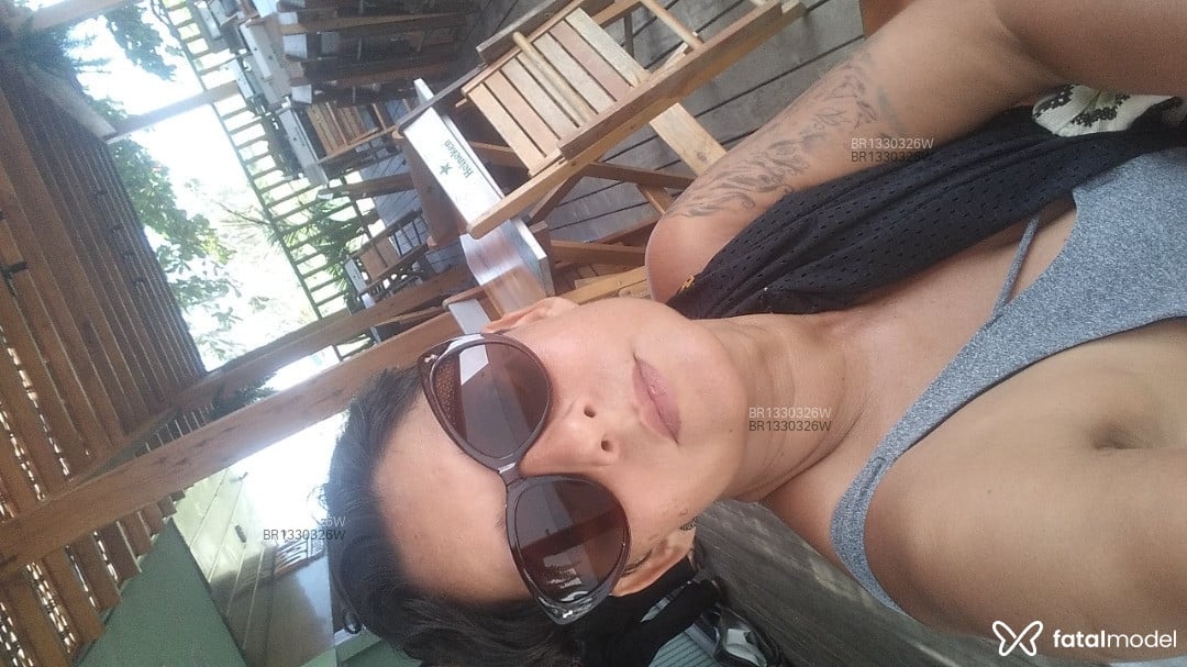 Acompanhante mulher com cabelo castanho de olhos castanhos em Itabuna Acompanhante mulher com cabelo castanho de olhos castanhos em Itabuna - Natali