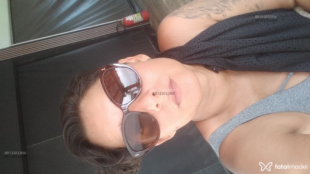 Acompanhante mulher com cabelo castanho de olhos castanhos em Itabuna Acompanhante mulher com cabelo castanho de olhos castanhos em Itabuna - Natali