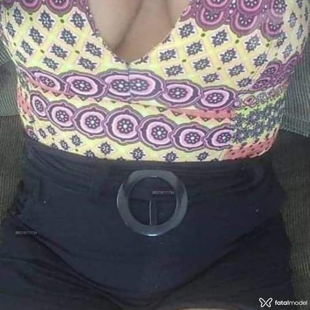 Acompanhante mulher com cabelo castanho de olhos pretos em Virtual - Vitória