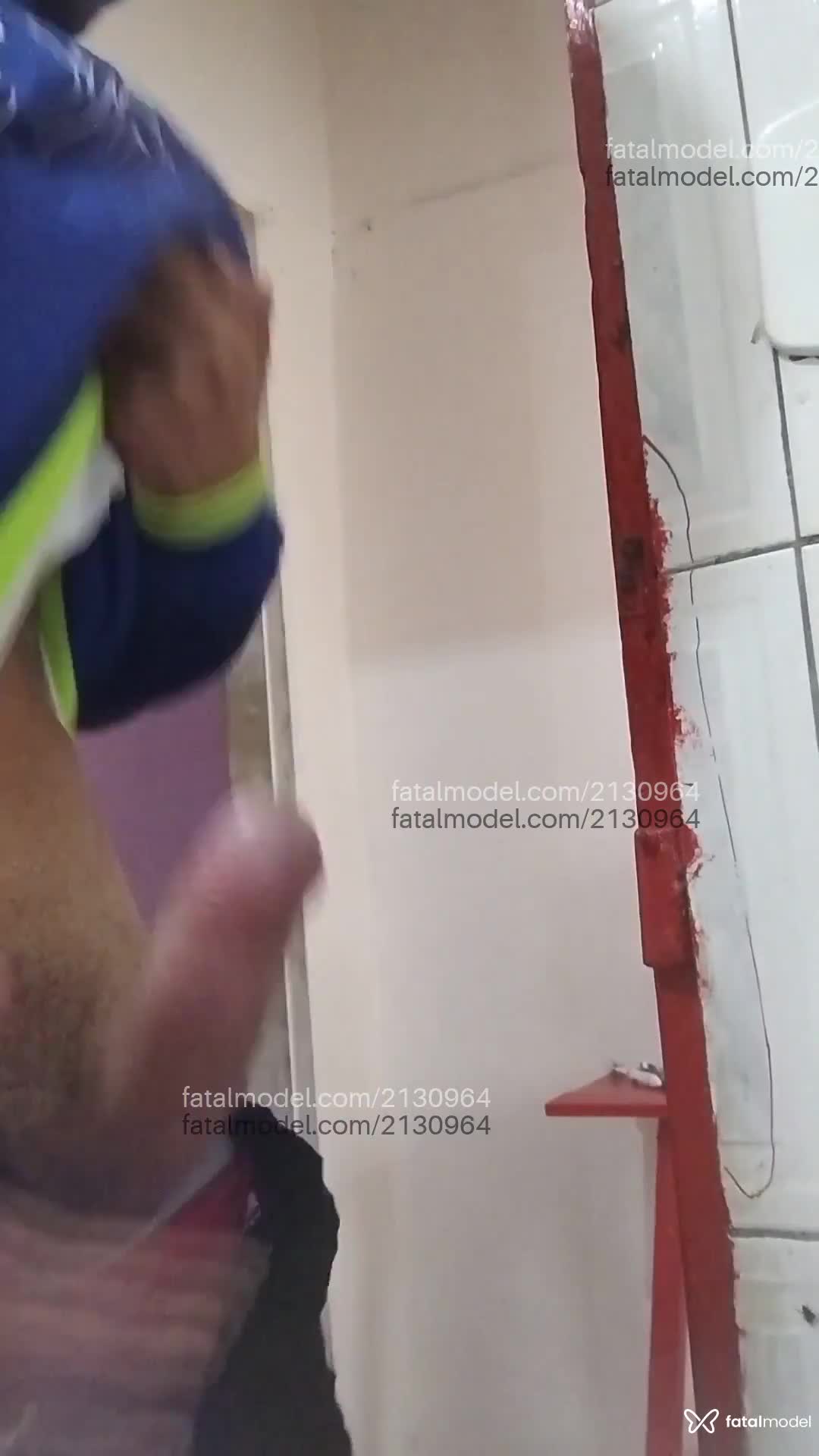 Acompanhante homem com cabelo castanho de olhos castanhos em Florianópolis - Vinícius