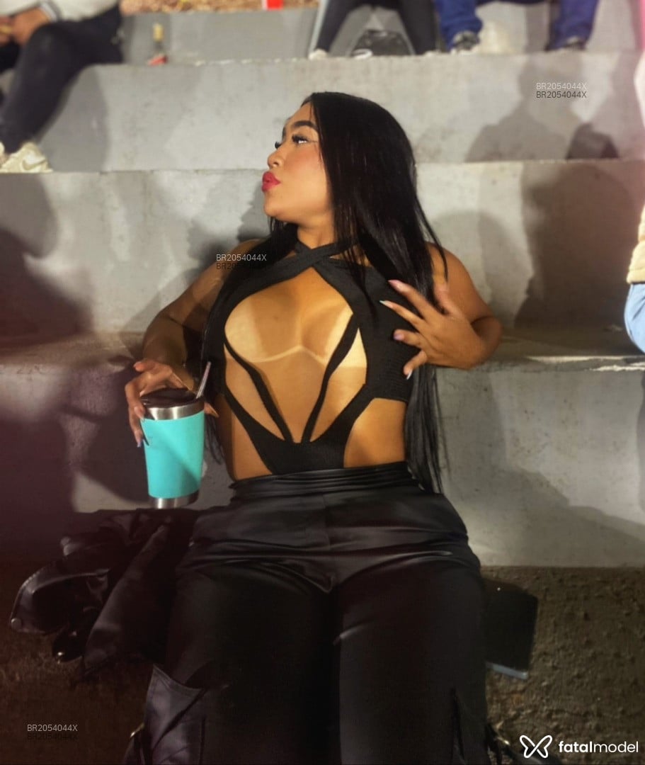 Acompanhante mulher morena (o) de olhos pretos em São Paulo Acompanhante mulher morena (o) de olhos pretos em São Paulo - Wendel