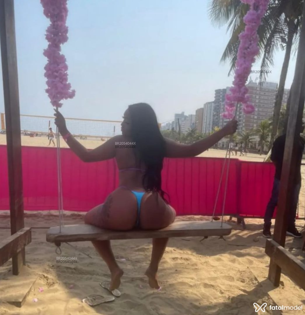 Acompanhante mulher morena (o) de olhos pretos em São Paulo Acompanhante mulher morena (o) de olhos pretos em São Paulo - Wendel