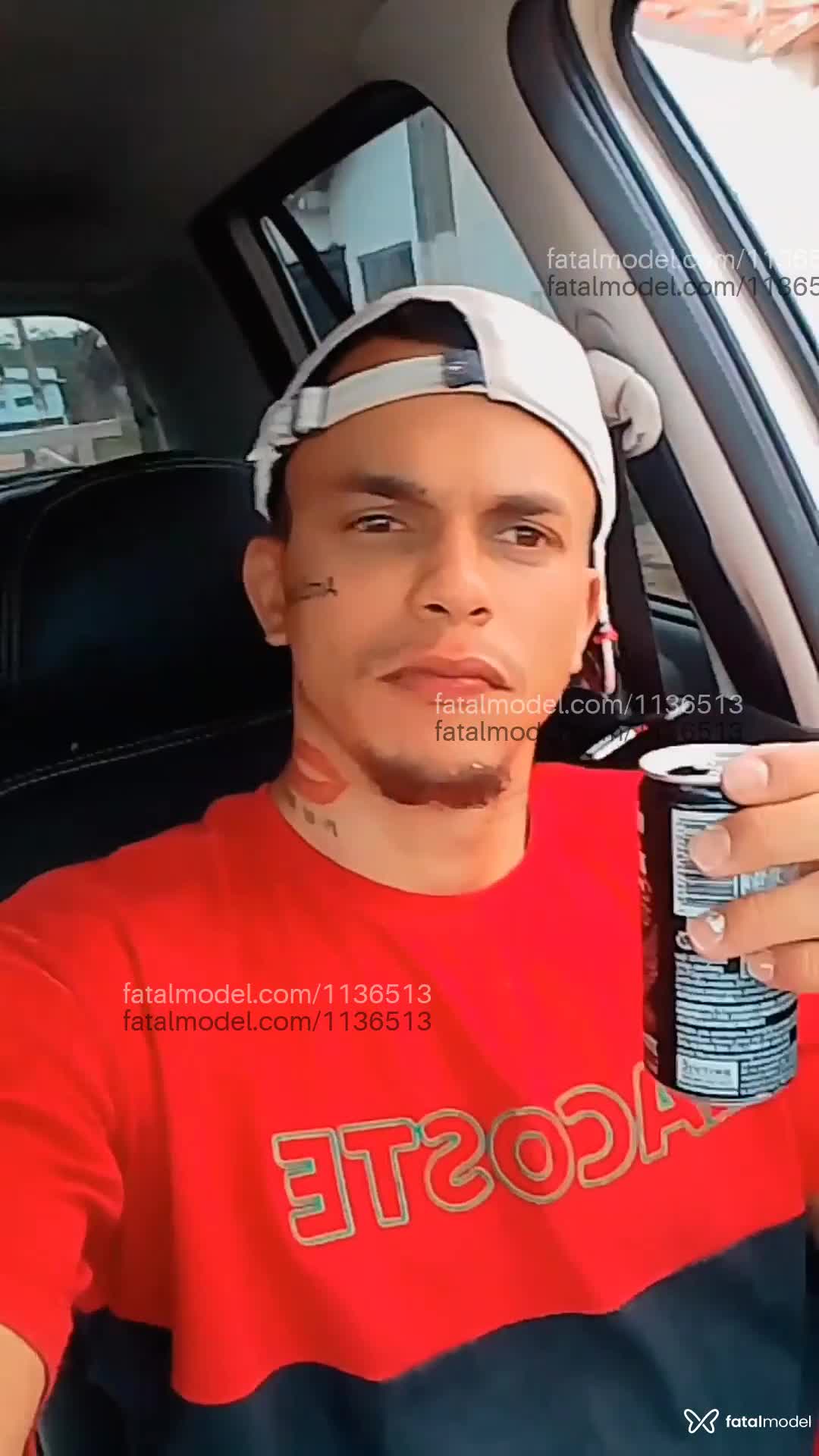 Acompanhante homem morena (o) de olhos castanhos em Goiânia - Wallysomeskema