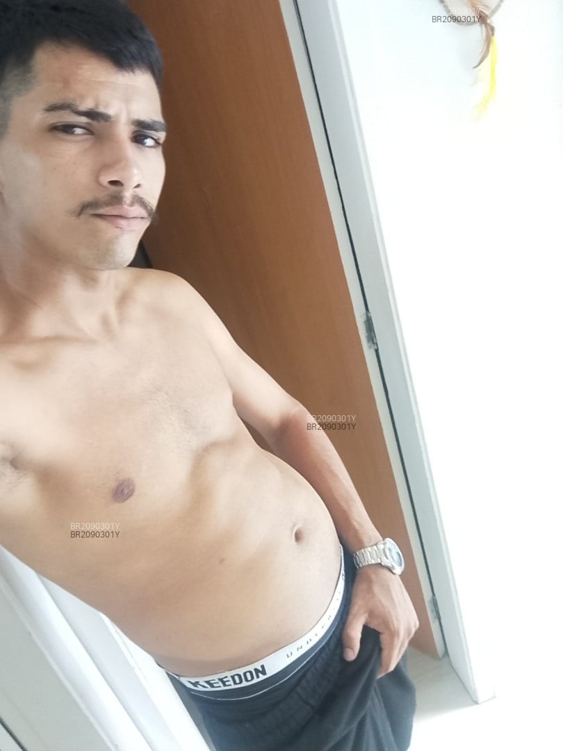 Acompanhante homem morena (o) de olhos castanhos em Uberlândia - Jotave