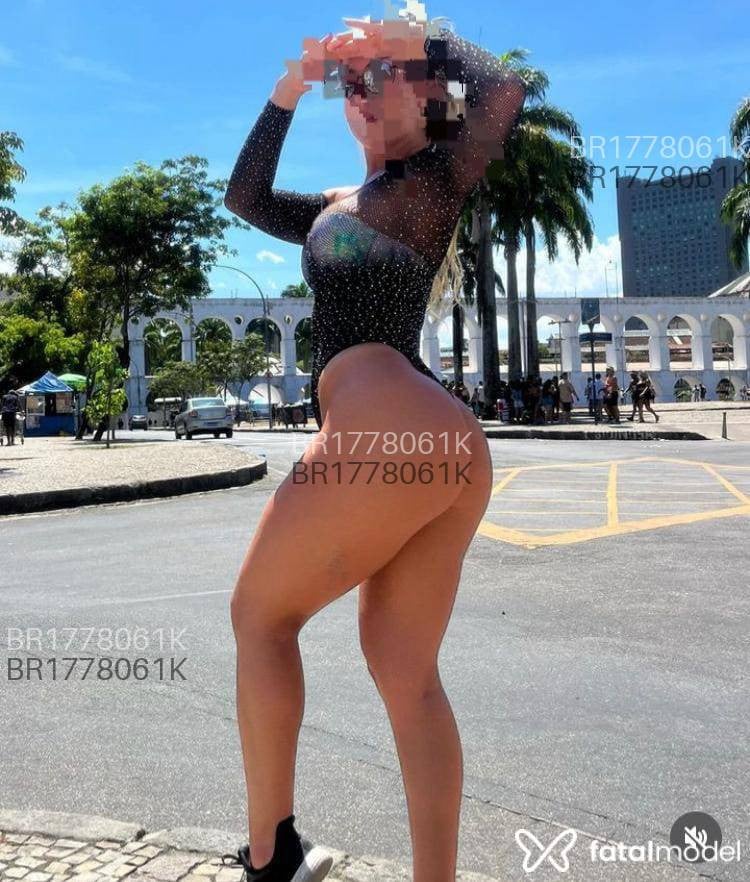 Acompanhante mulher loira (o) de olhos castanhos em Cabo Frio - Fabiana