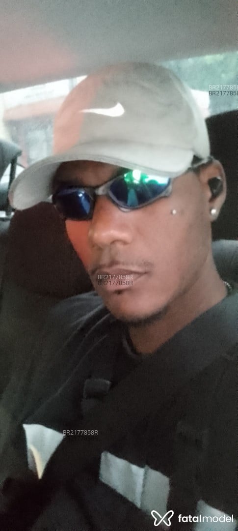 Acompanhante homem morena (o) de olhos castanhos em São Paulo - Vitor