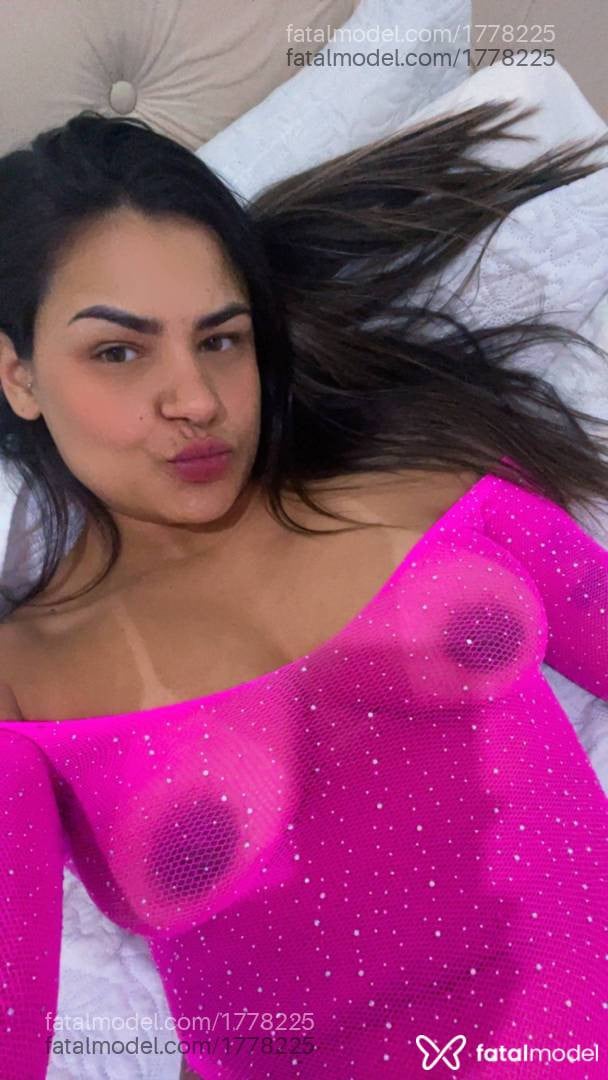 Acompanhante mulher com cabelo castanho de olhos mel em Campo Mourão - Patrícia
