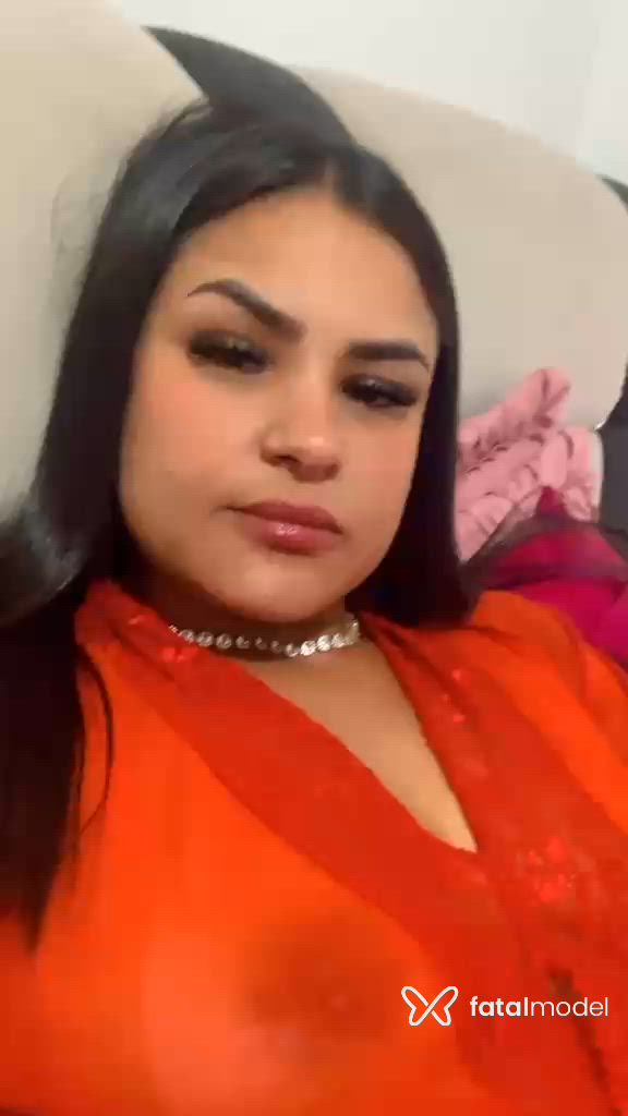 Acompanhante mulher com cabelo castanho de olhos mel - Patrícia
