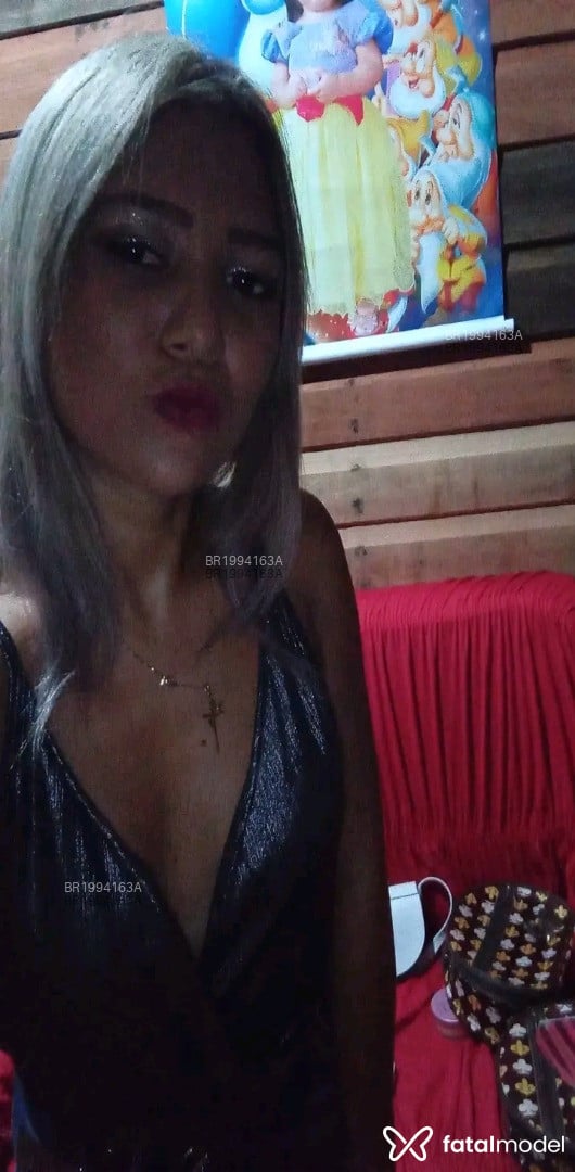 Acompanhante mulher loira (o) de olhos castanhos em Peixoto de Azevedo - Bruna Moraes