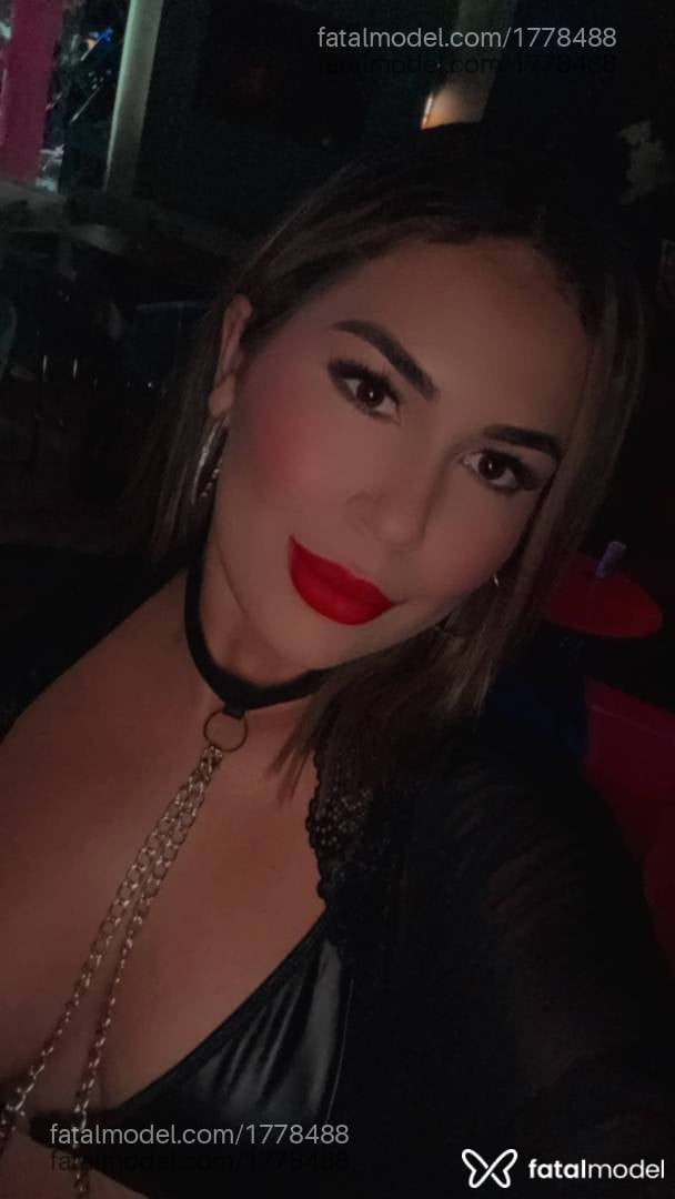 Acompanhante mulher com cabelo castanho de olhos castanhos em Gaúcha do Norte - Karol