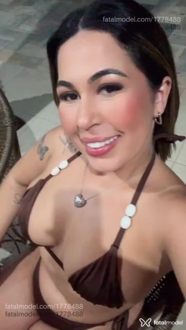 Acompanhante mulher com cabelo castanho de olhos castanhos em Gaúcha do Norte - Karol