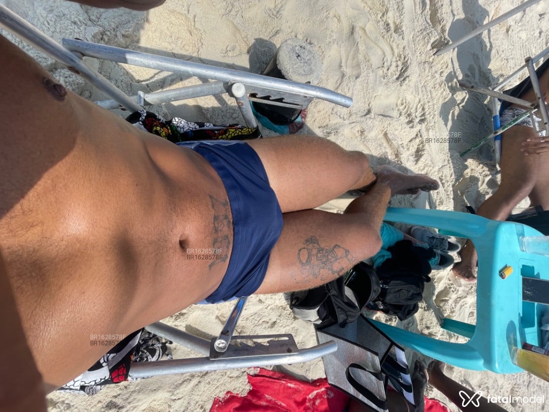 Acompanhante homem com cabelo castanho de olhos castanhos em Rio de Janeiro - Victor Toro