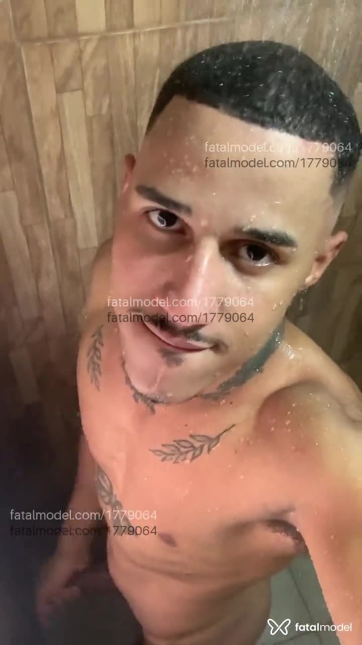 Acompanhante homem morena (o) de olhos castanhos em São Paulo - Justino