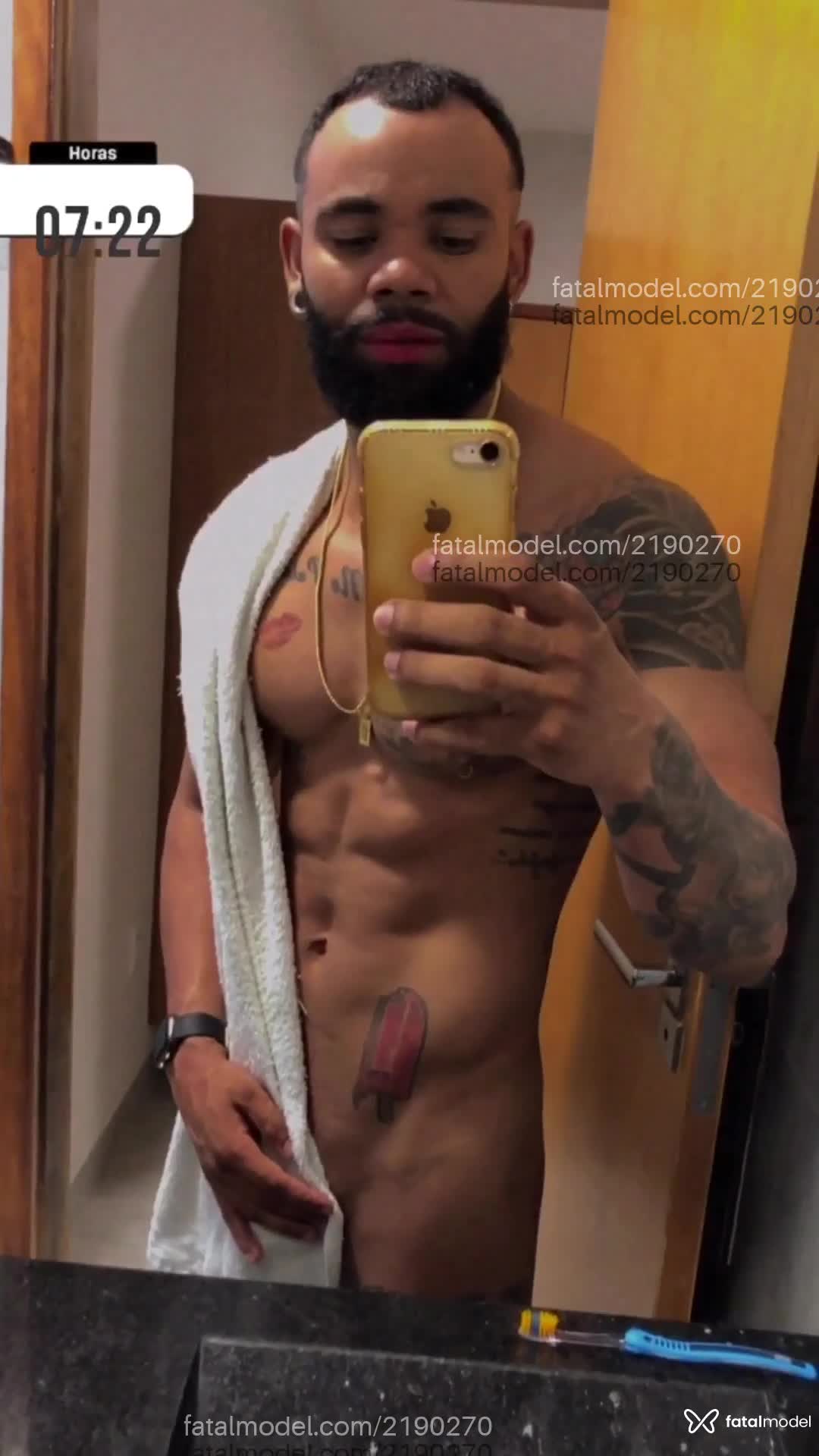 Acompanhante homem morena (o) de olhos pretos em Virtual Acompanhante homem morena (o) de olhos pretos em Virtual - Claudiney