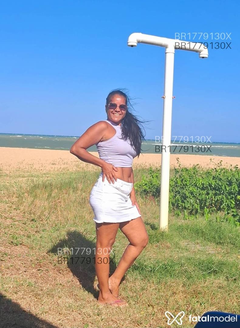 Acompanhante mulher morena (o) de olhos pretos - Anny Andrade Acompanhante mulher morena (o) de olhos pretos - Anny Andrade