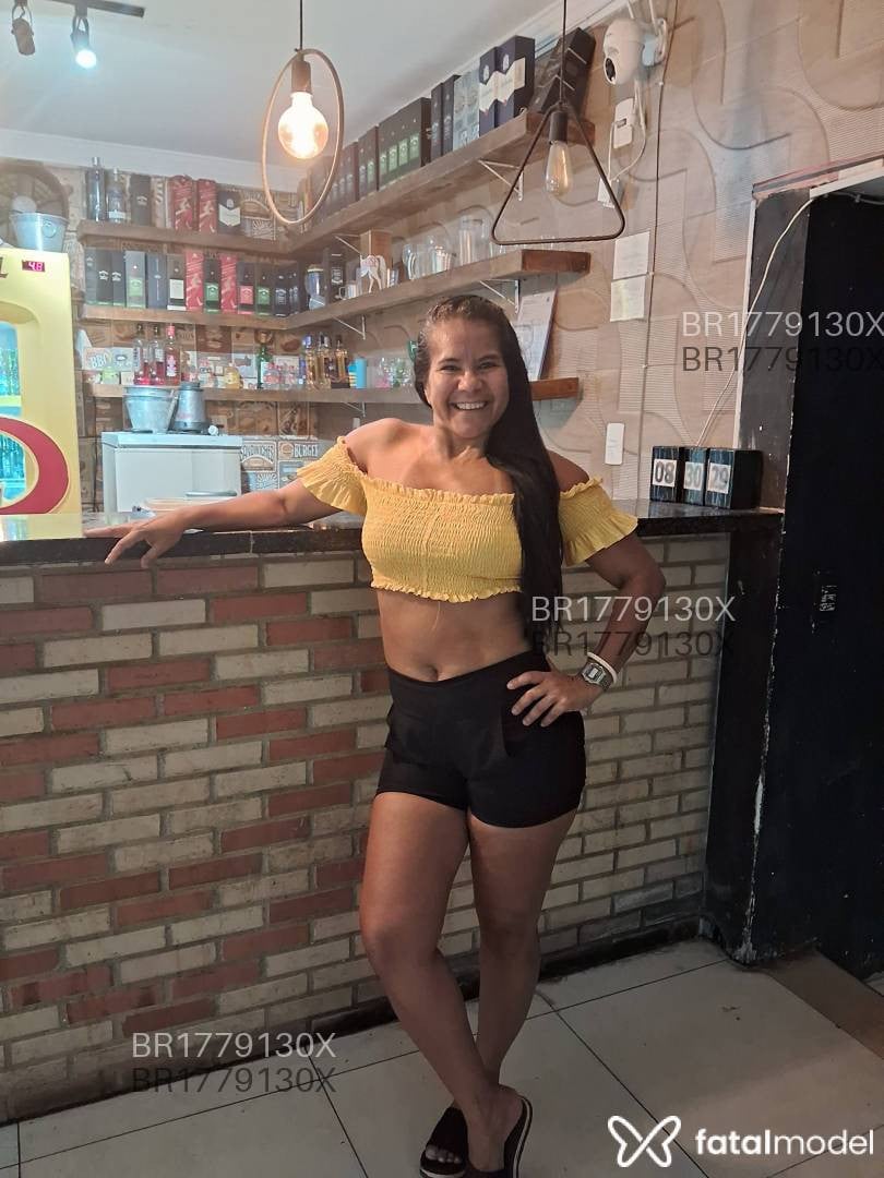 Acompanhante mulher morena (o) de olhos pretos - Anny Andrade Acompanhante mulher morena (o) de olhos pretos - Anny Andrade