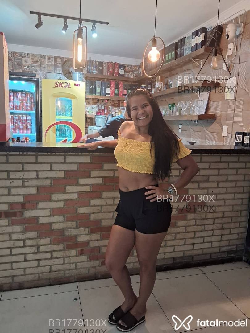 Acompanhante mulher morena (o) de olhos pretos - Anny Andrade Acompanhante mulher morena (o) de olhos pretos - Anny Andrade